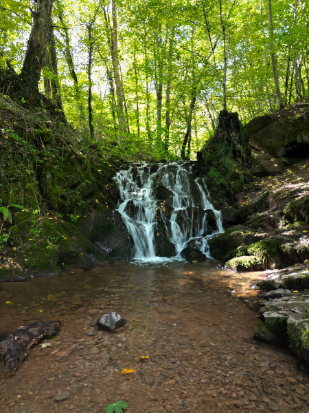 Elbesbach-Wasserfälle